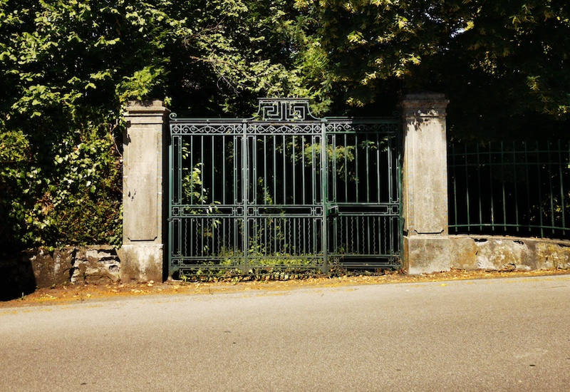 portail entrée urbex