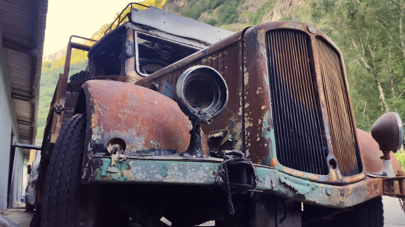 camion abandonné urbex suisse