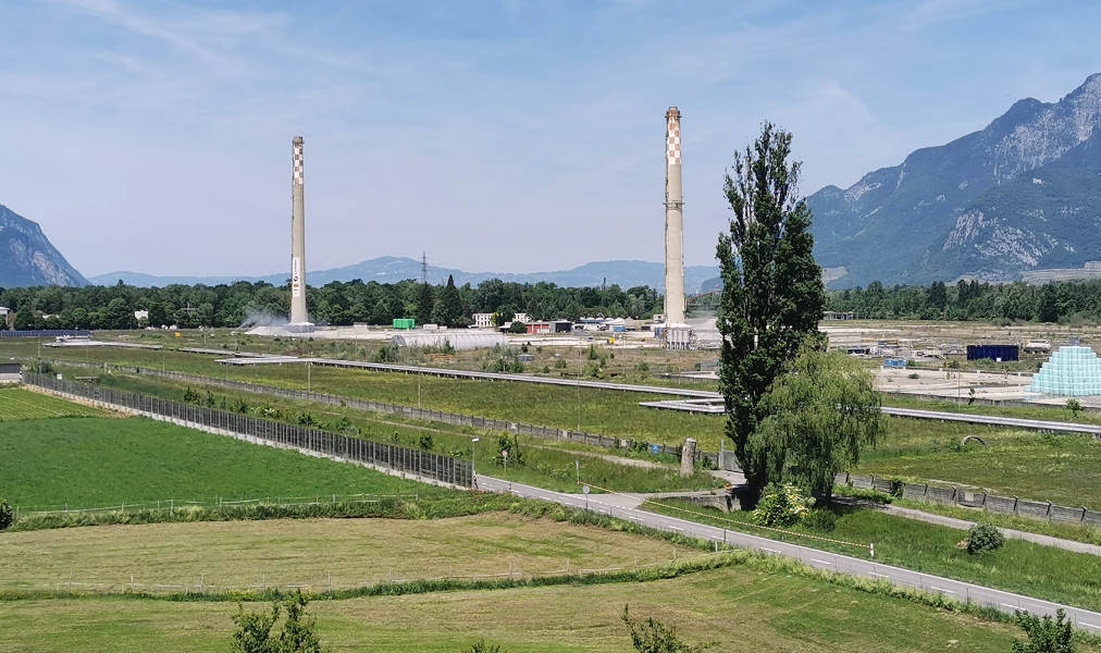 cheminée raffinerie 21 mai vue depuis silo