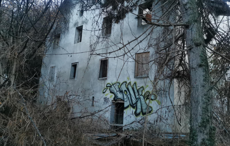 maison bramois abandonnée urbex valais